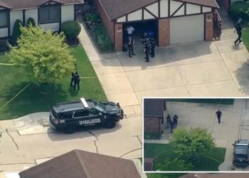 Daughter finds elderly mom, 73, and her friend, 75, shot dead in apparent suicide pact