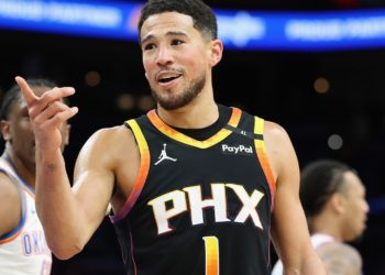 Devin Booker Reportedly Makes Record-Setting Commitment to Suns, Agreeing to Historic $145 Million USD Extension