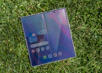 Galaxy Z Fold 8 and iPhone Fold models could ditch the crease, analyst says
