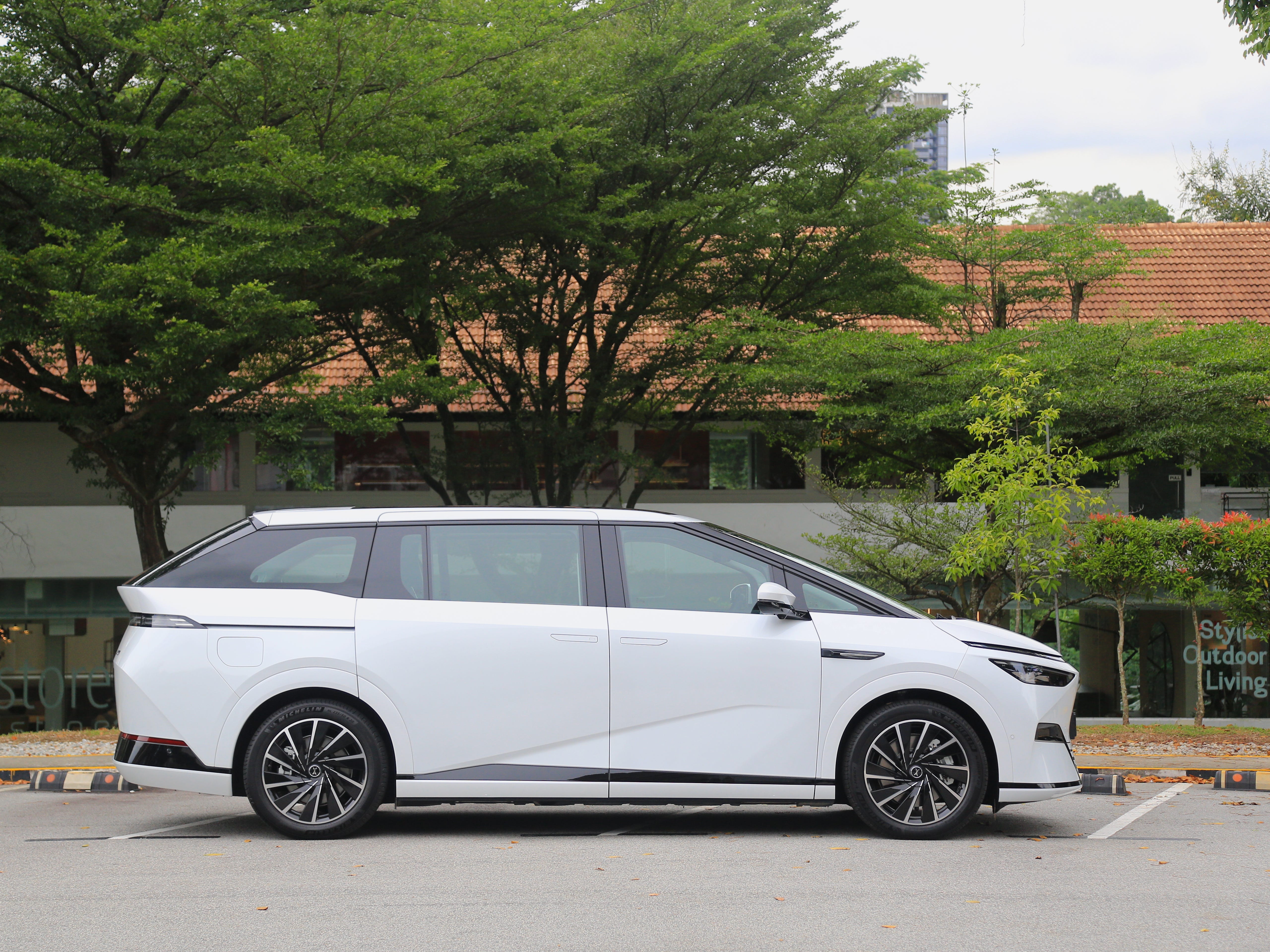 The XPeng X9 is a seven-seater EV minivan.