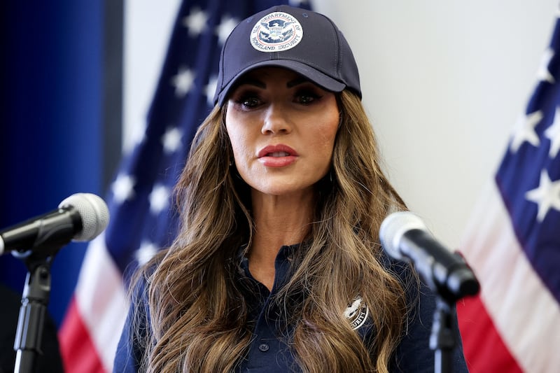 Noem waited five days until renewing call center contracts for FEMA.