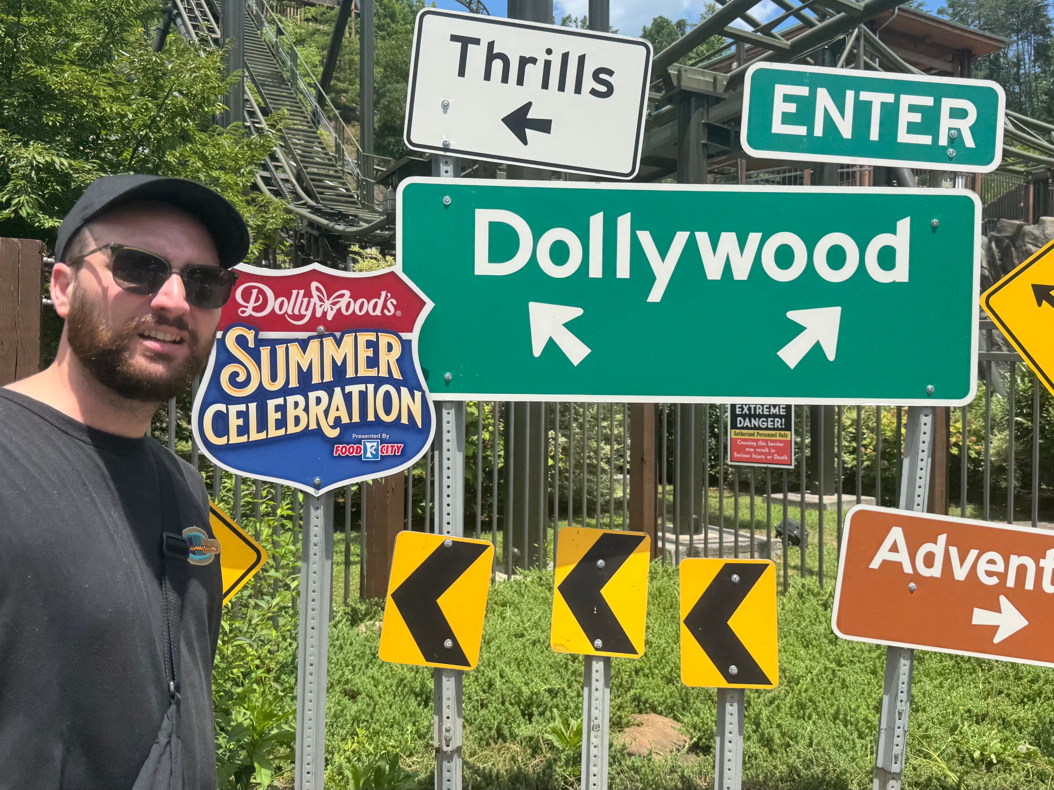 frank olito in front of dollywood sign