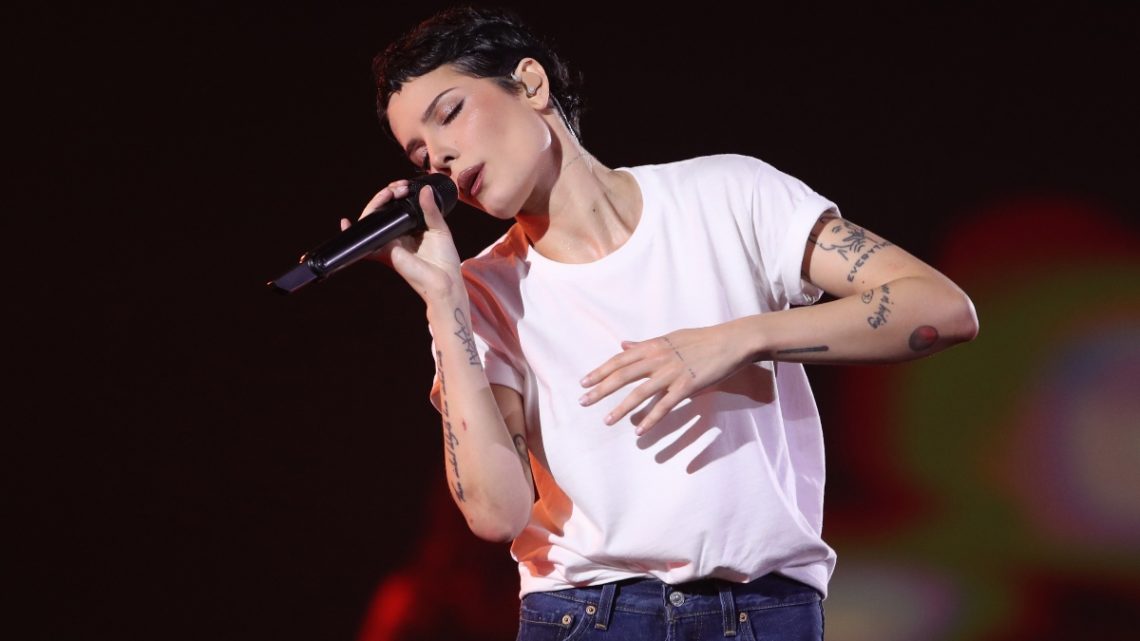 It’s Not a Phase Mom: 5 Pop Stars You Didn’t Know Were Inspired by Emo Music