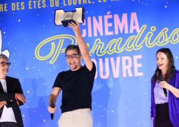 Juliette Binoche Surprises Wagner Moura With Presentation Of Cannes Best Actor Award At Film Festival In Paris