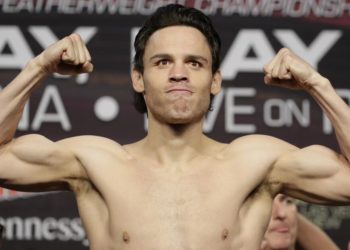 Julio César Chávez Jr. sigue en custodia de ICE, mientras México lo espera para judicializarlo