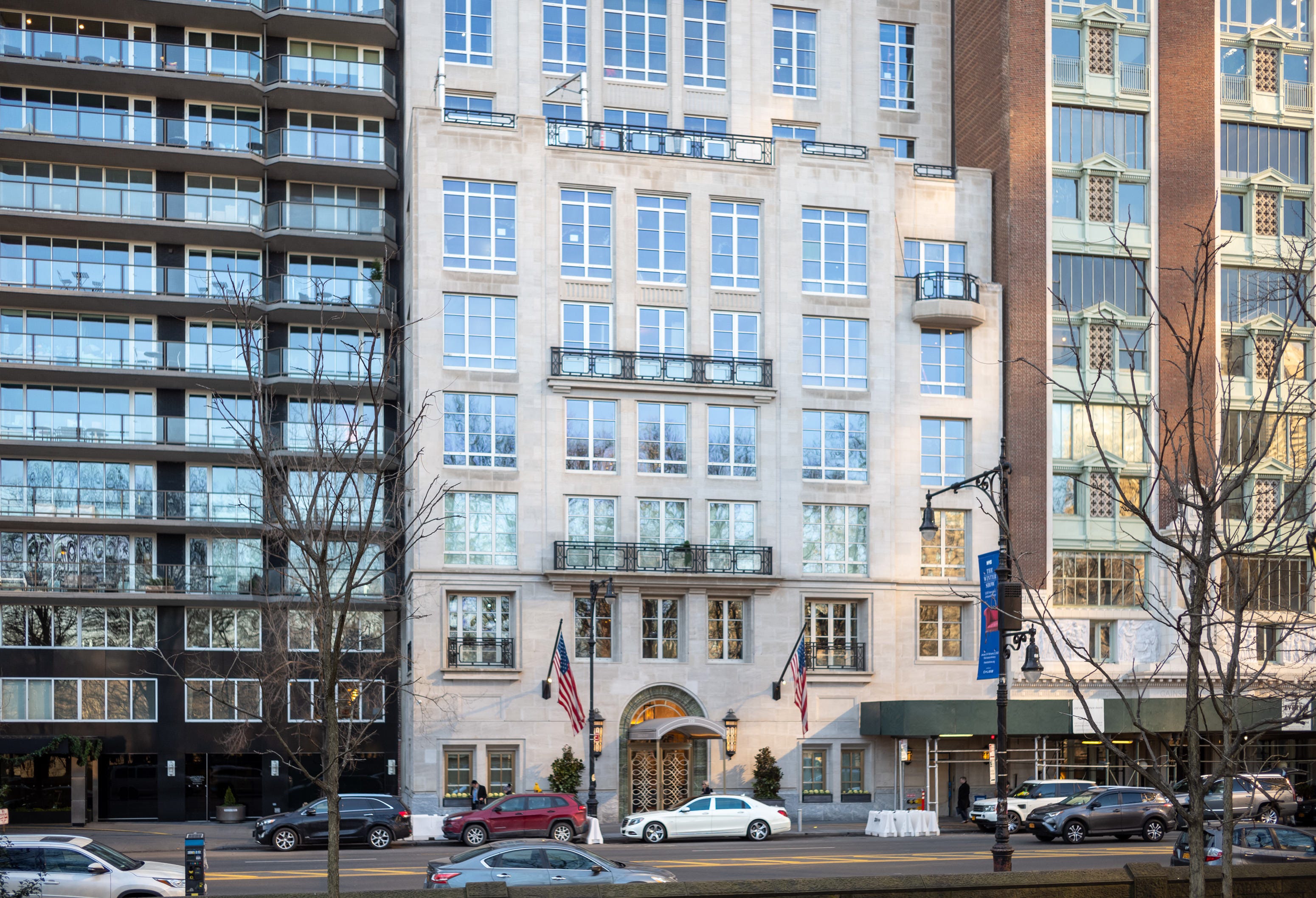 A picture of a Manhattan apartment building