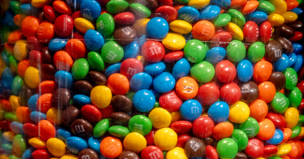 A Texas candy company switched to natural dyes — but it wasn't easy