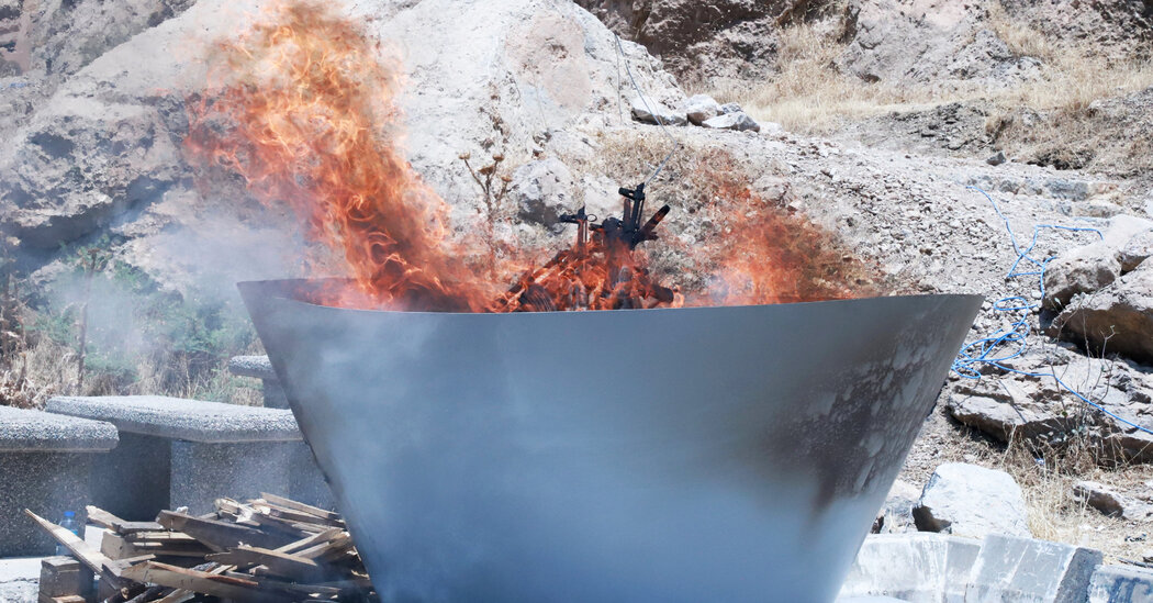 Kurdish Fighters Burn Weapons in Step Toward Peace With Turkey