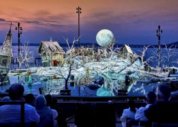 Lakers T-shirts and opera on the lake in a small town in Austria