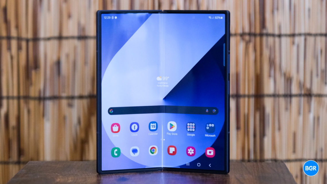Leak gives us our first look at Samsung’s ultra-thin Galaxy Z Fold 7