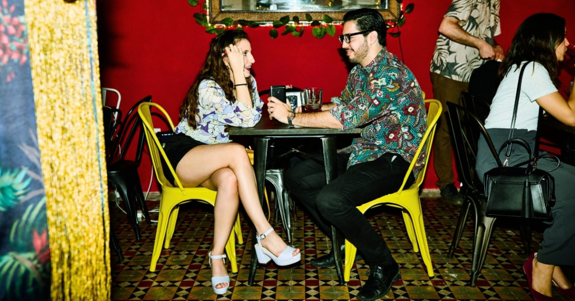 Men on Dating Apps Are Aiming Too High, and Science Says It’s Time to Stop