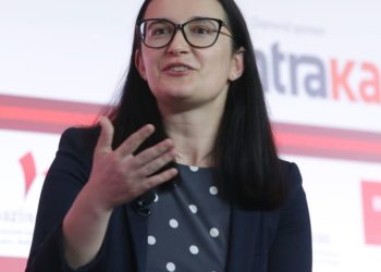 Moldova pushes for EU entry assurances as Hungary blocks Ukraine