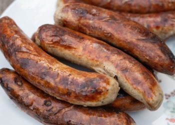 More than 24,000 pounds of chicken sausage recalled after customers find plastic in food