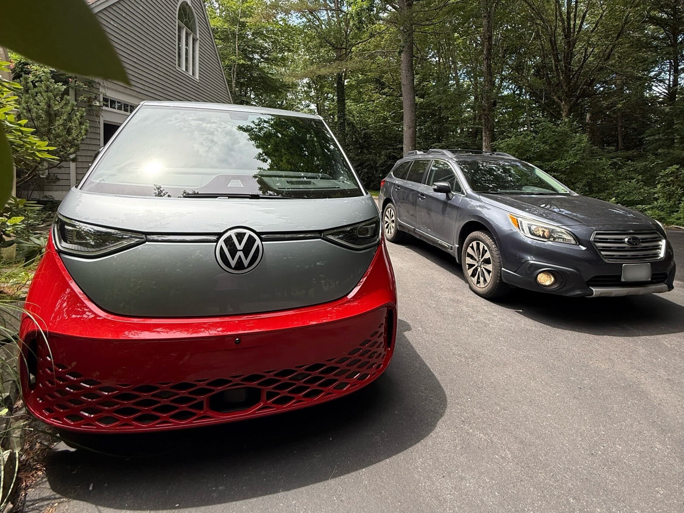VW Buzz and Subaru Outback