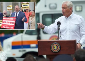 Nassau County Exec Bruce Blakeman rakes in $2M for campaign in an ominous sign for Democratic challenger