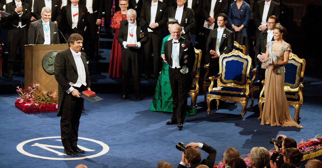Nobel Prize-Winning Physicist Is Stripped of Dutch Citizenship