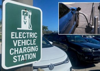 Only 400 EV-charging ports built under $7.5B US infrastructure program: GAO