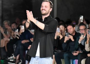 Paris Fashion Week Schedule Unveiled & LVMH Sales Dip in This Week’s Top Fashion News