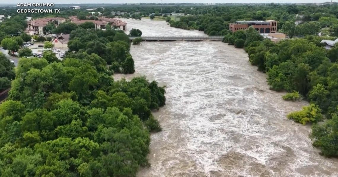 Questions remain over early warning systems in deadly Texas flooding Questions remain over early warning systems in deadly Texas flooding