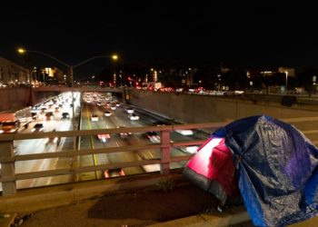 Trump signs order making it easier to remove homeless people from streets