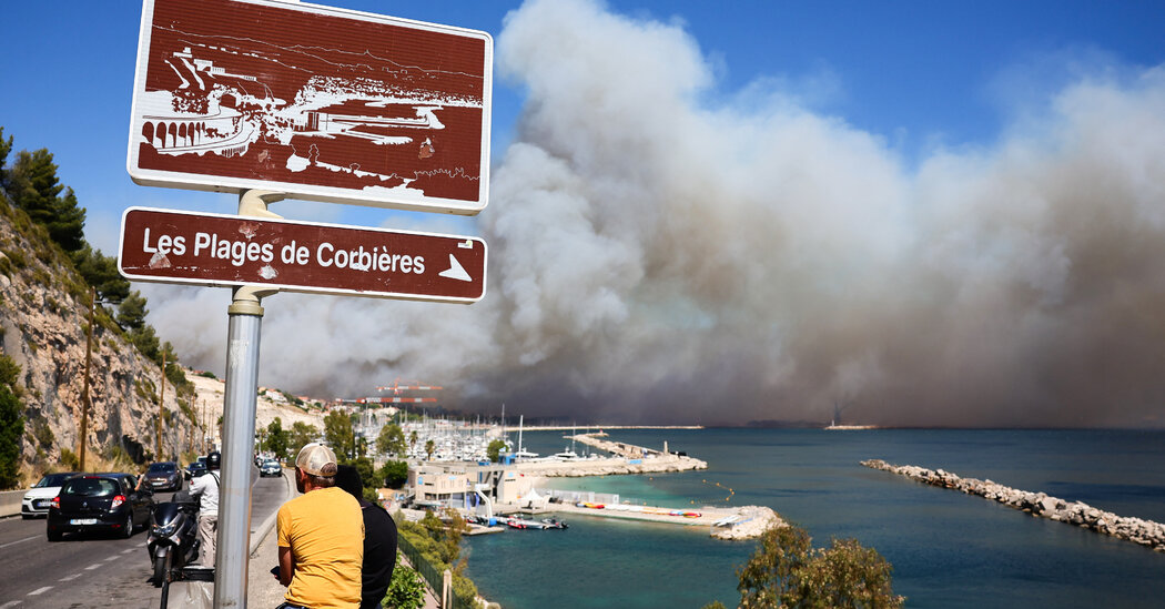 Wildfire on Edge of Marseille Injures More Than 100, Officials Say