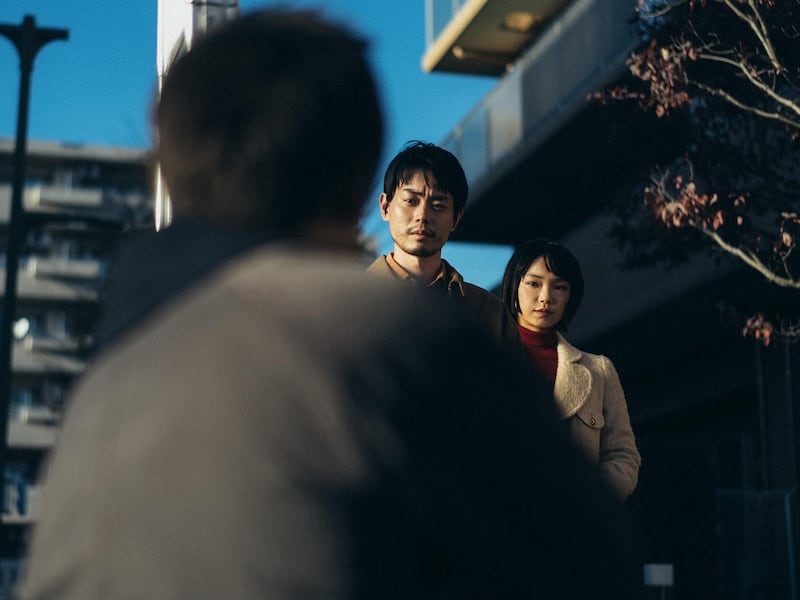 Masaki Suda and Kotone Furukawa in Cloud.