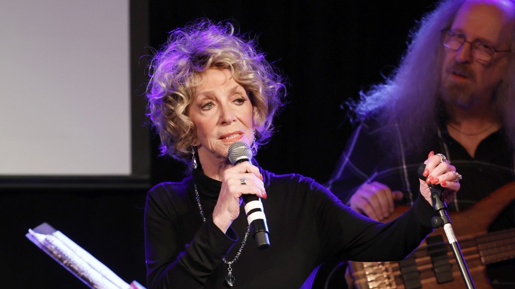 Jeannie Seely Dies: Grammy-Winning Country Artist Behind ‘Don’t Touch Me’ Was 85