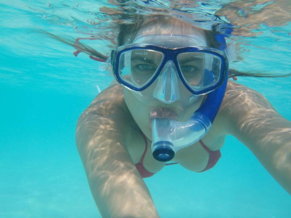 Don’t hold your breath for model Irina Shayk to find a better pic of herself snorkeling while on a tropical vacation.
