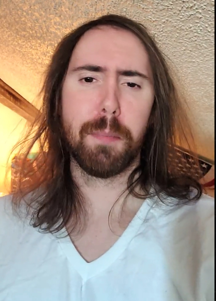 Close-up of Asmongold.