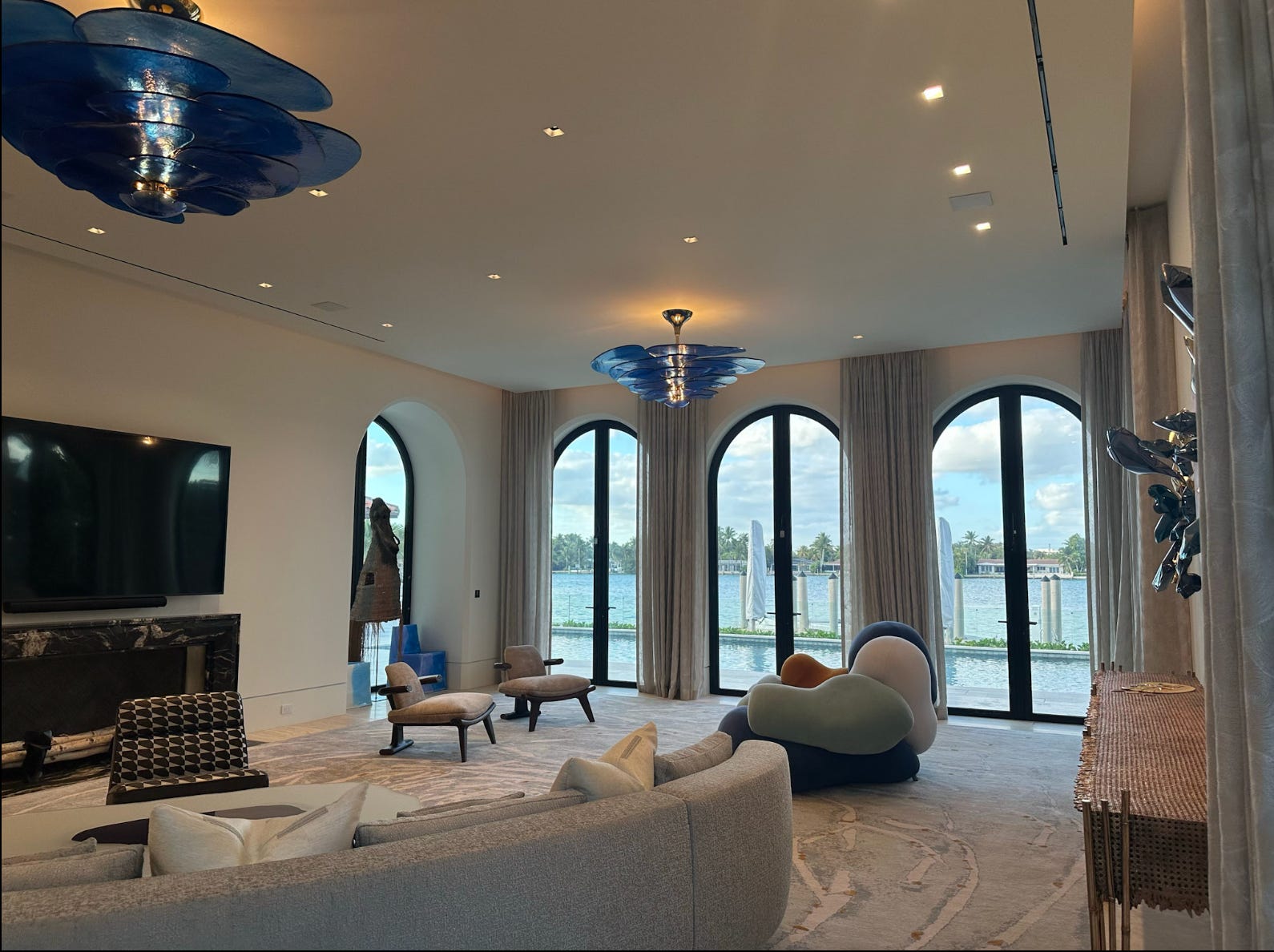 The living room of a mansion.