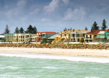 People Who Live by the Ocean Have Longer Lives—and No One Can Explain Why