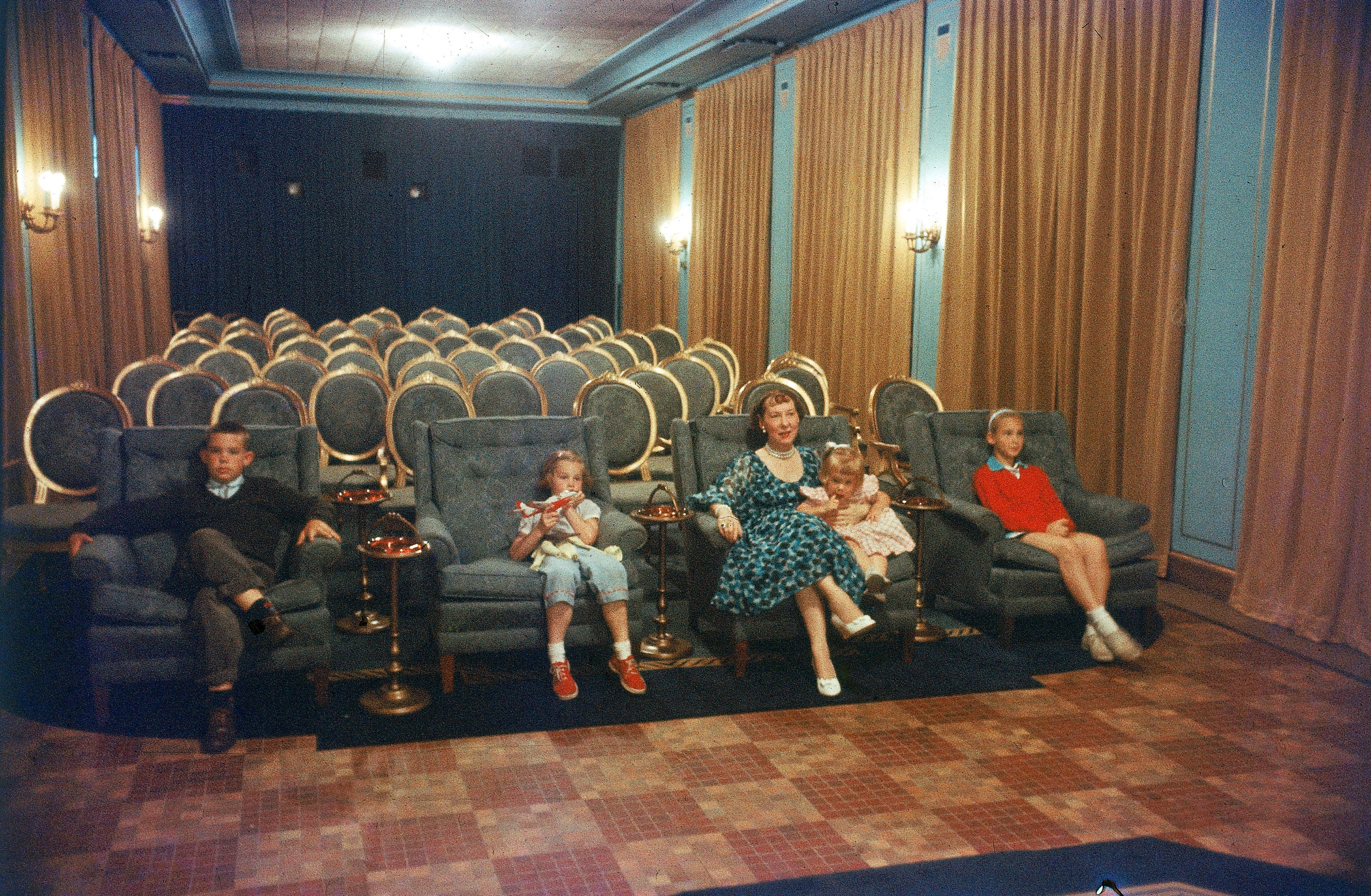 white house movie theater