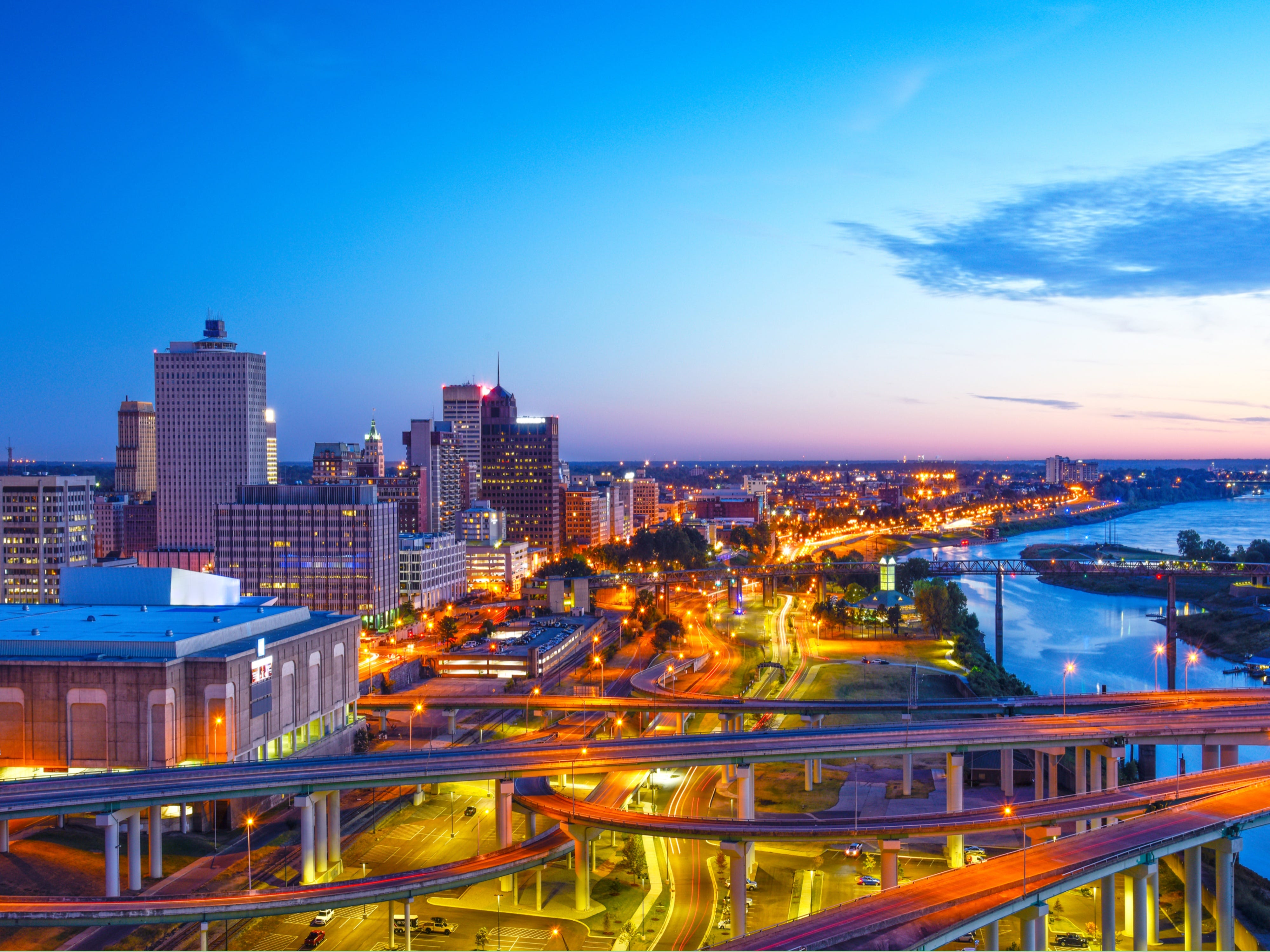 Highways converge in downtown Memphis, Tennessee, as they approach the Mississippi River.