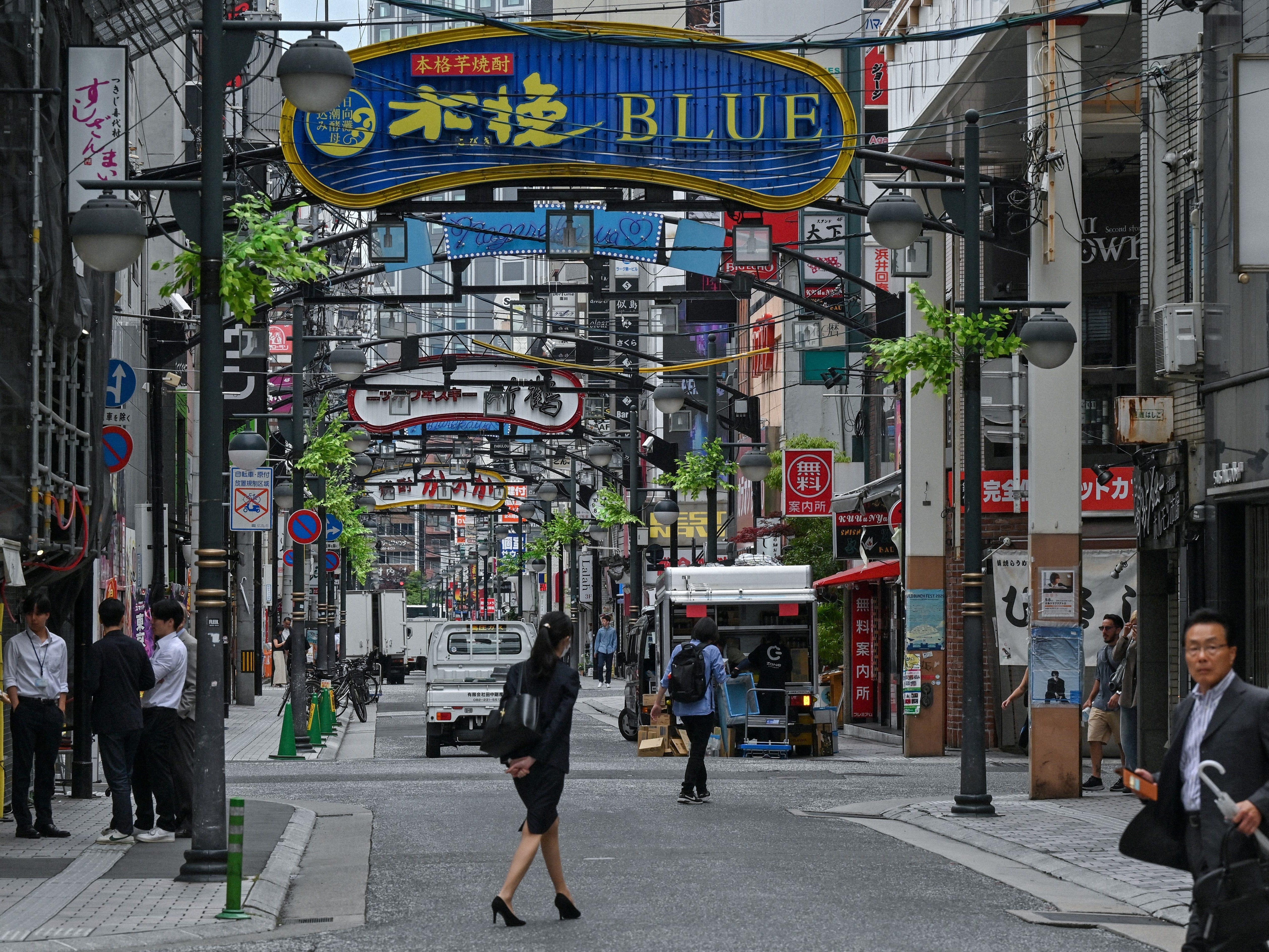 nightlife in hiroshima, japan