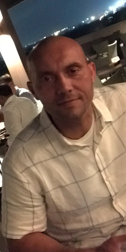 Photo of Lt. Ricardo Santos.