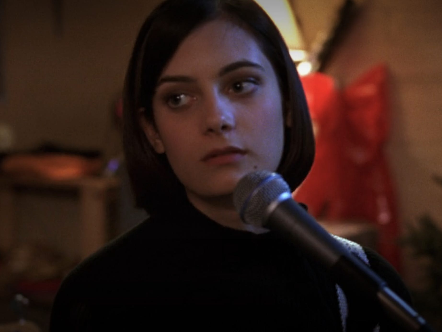 haley hudson as anna's friend in freaky friday playing with the band
