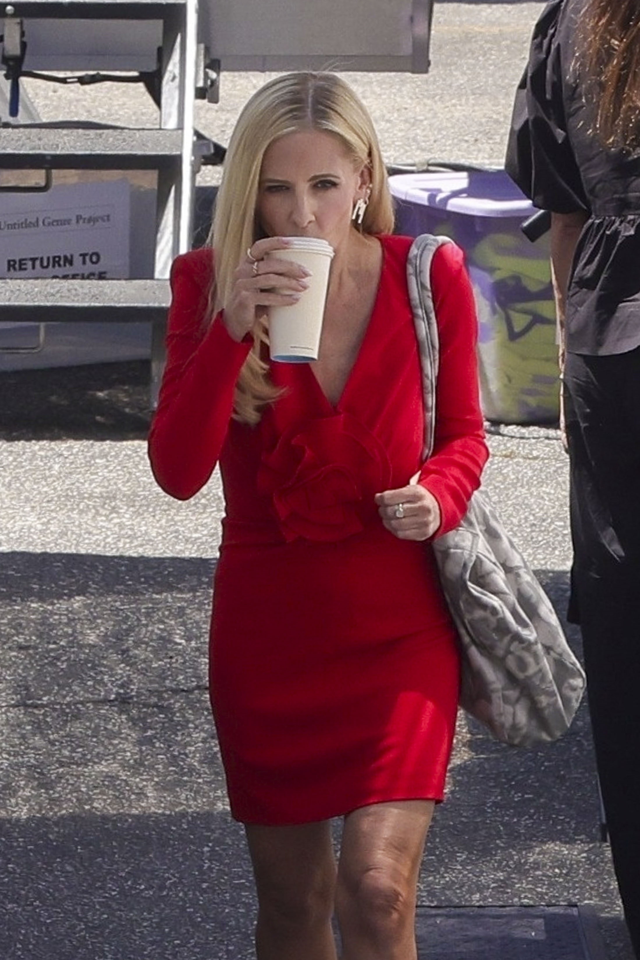 Sarah Michelle Gellar on the set of a show.