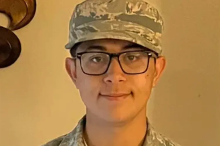 Photo of Ricky Ray Reyes Jr., a 19-year-old National Guardsman.
