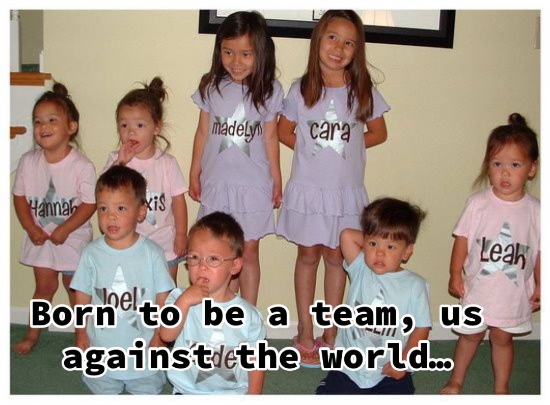 A throwback photo of the Gosselin siblings. 