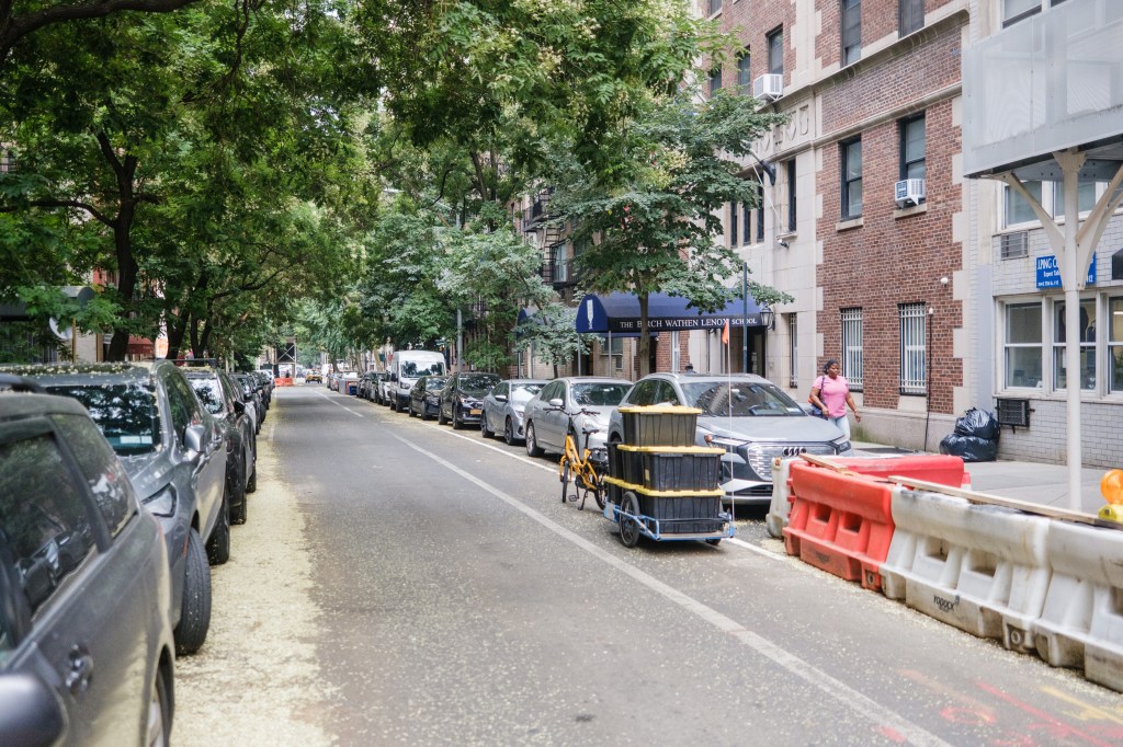 A view of East 77th Street.