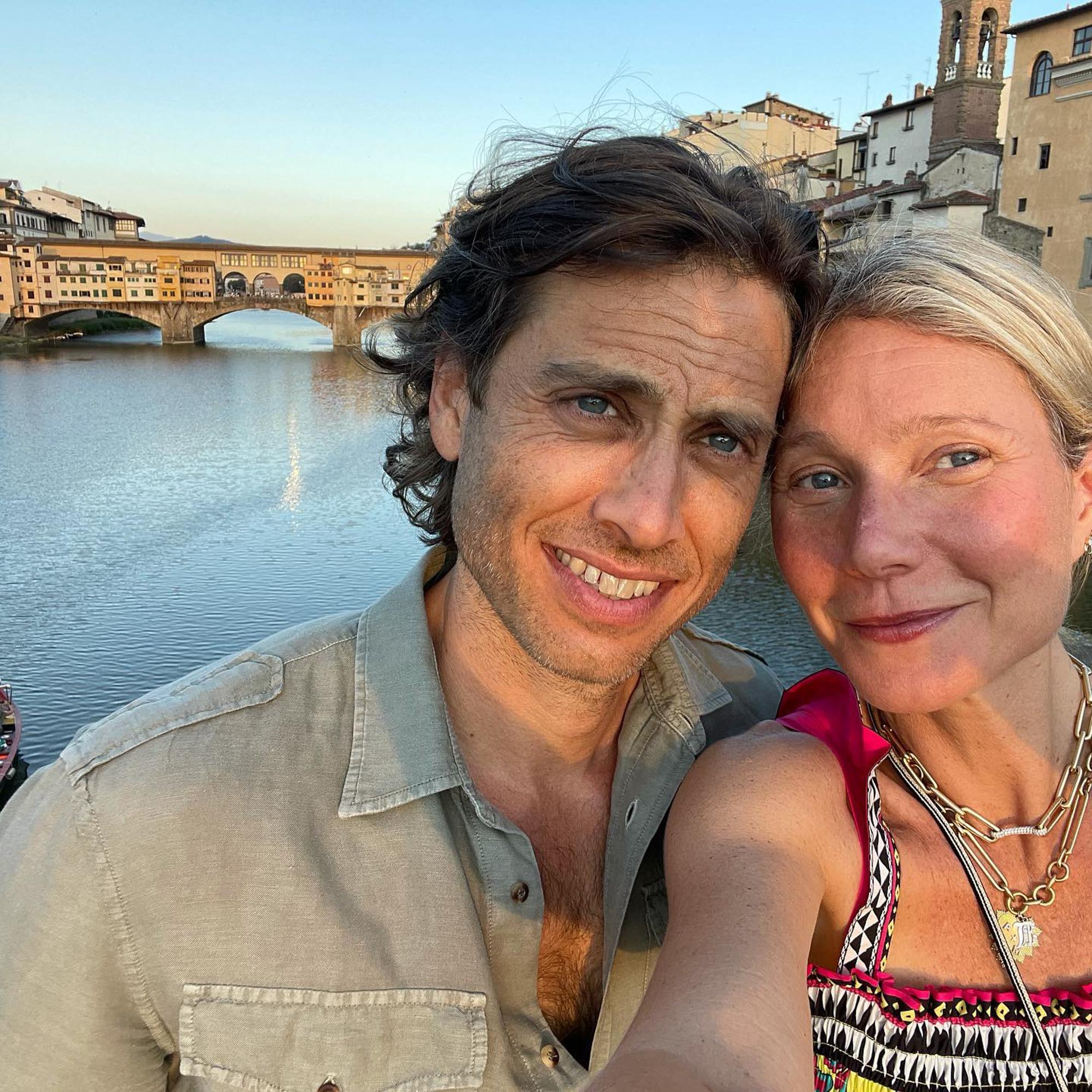A selfie of Gwyneth Paltrow and Brad Falchuk