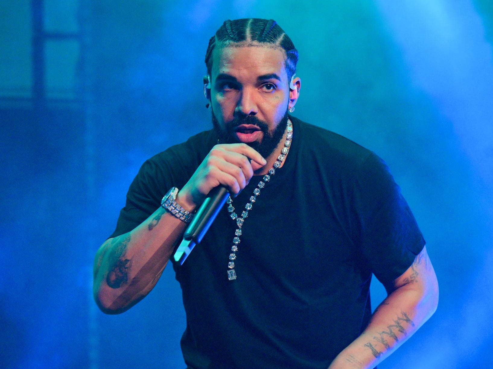Rapper Drake performs onstage during "Lil Baby & Friends Birthday Celebration Concert" at State Farm Arena on December 9, 2022
