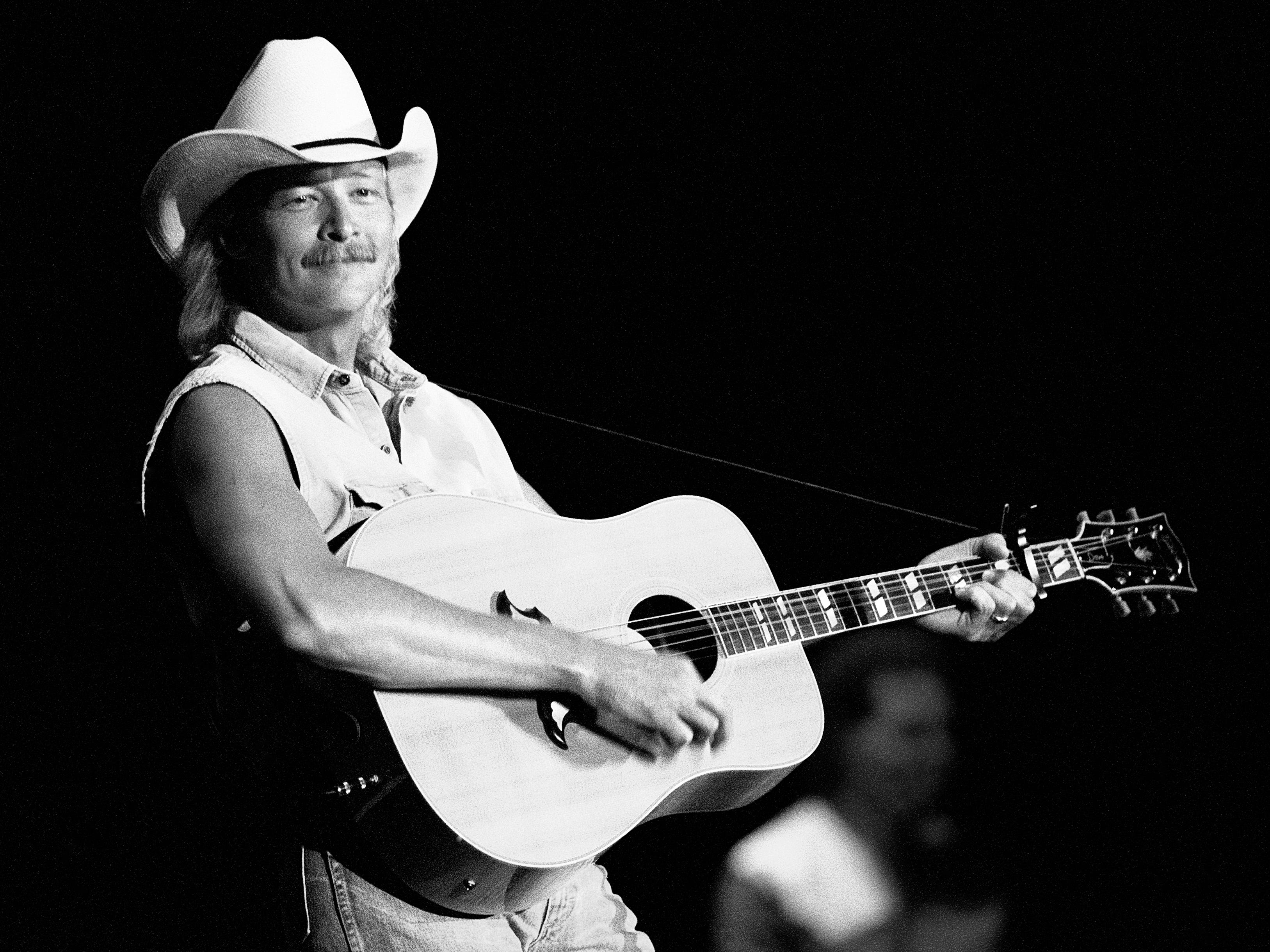 Singer/Songwriter Alan Jackson performs at The OMNI Coliseum in Atlanta Georgia February 19, 1991