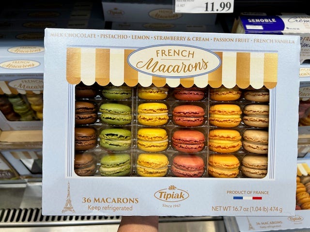 Tiplak French macaron package