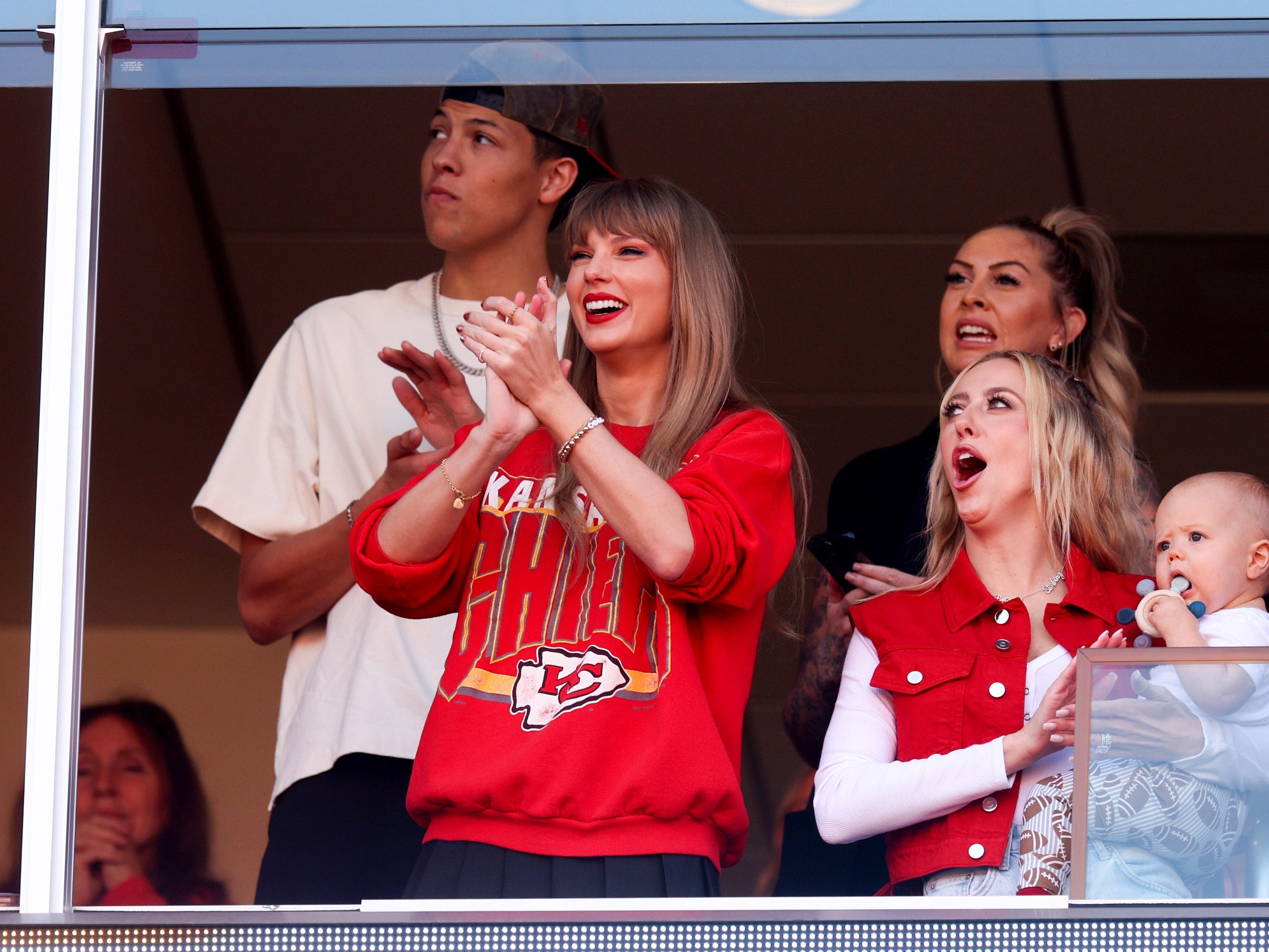 taylor swift kansas city chiefs game