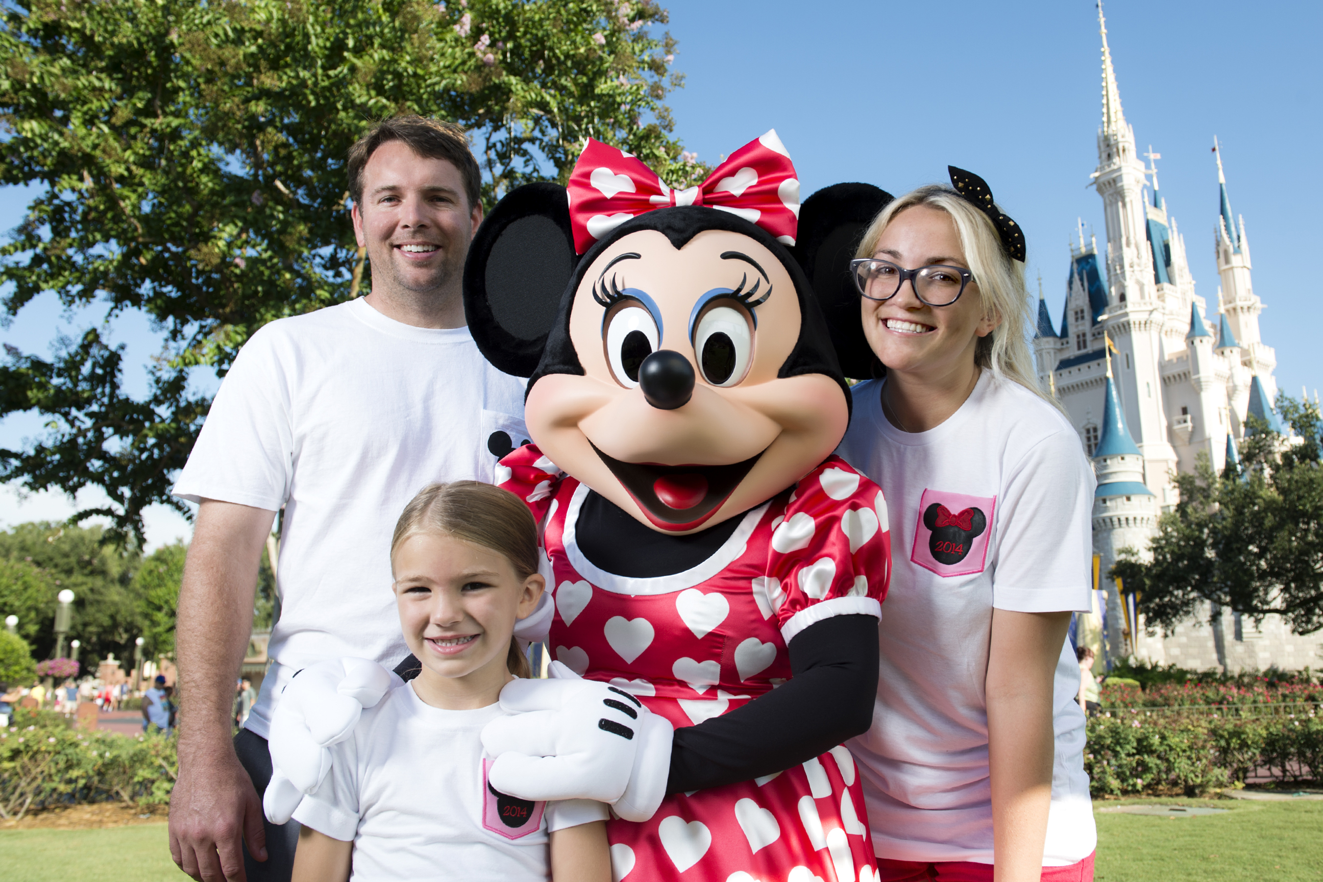 Jamie Lynn Spears, Jamie Watson, Maddie Aldridge and Minnie Mouse at the Magic Kingdom park in 2014
