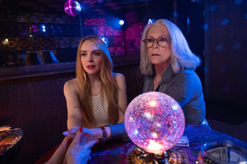 Lindsay Lohan as Anna Coleman and Jamie Lee Curtis as Tess Coleman