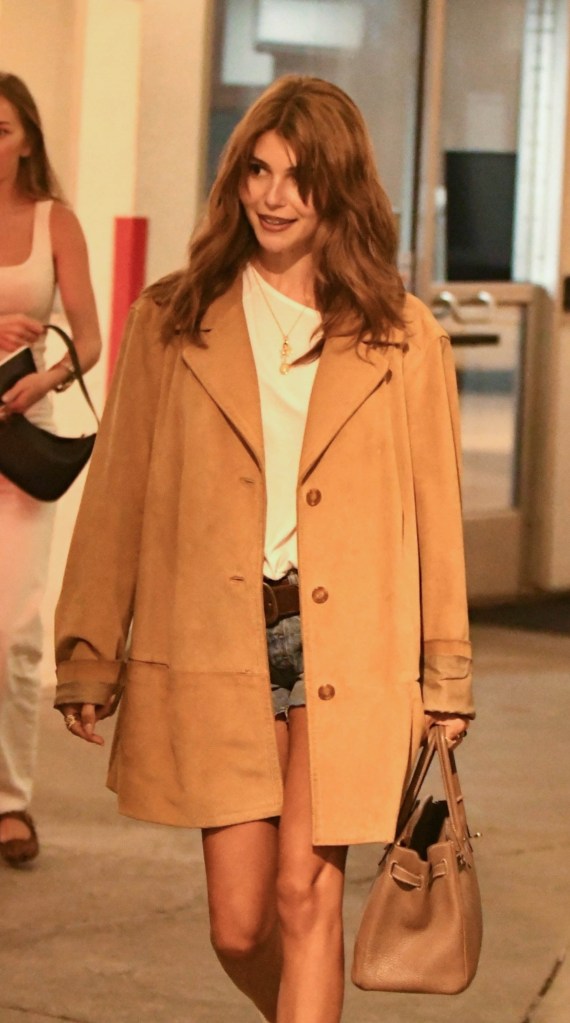 *EXCLUSIVE* Beverly Hills, CA Olivia Jade Giannulli its seen for first time after she recently called with quits with actor Jacob Elordi. The stylish star was spotted out for dinner at E Baldi in Beverly Hills.