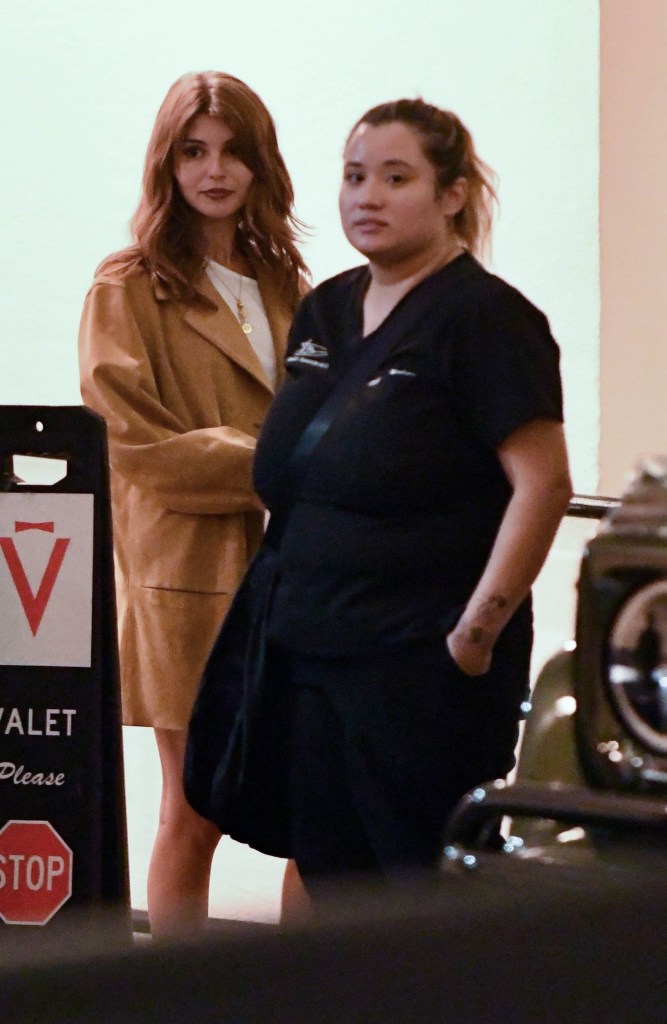 *EXCLUSIVE* Beverly Hills, CA Olivia Jade Giannulli its seen for first time after she recently called with quits with actor Jacob Elordi. The stylish star was spotted out for dinner at E Baldi in Beverly Hills.
