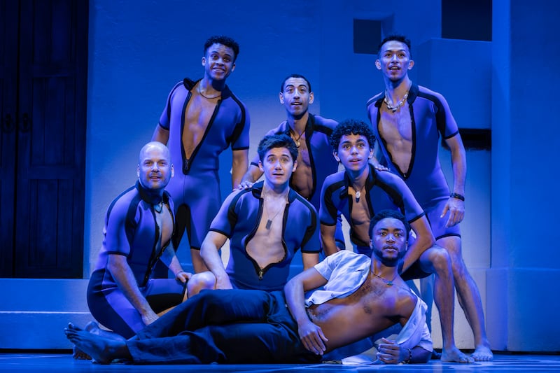 Grant Reynolds (Sky) and the company of "Mamma Mia!"